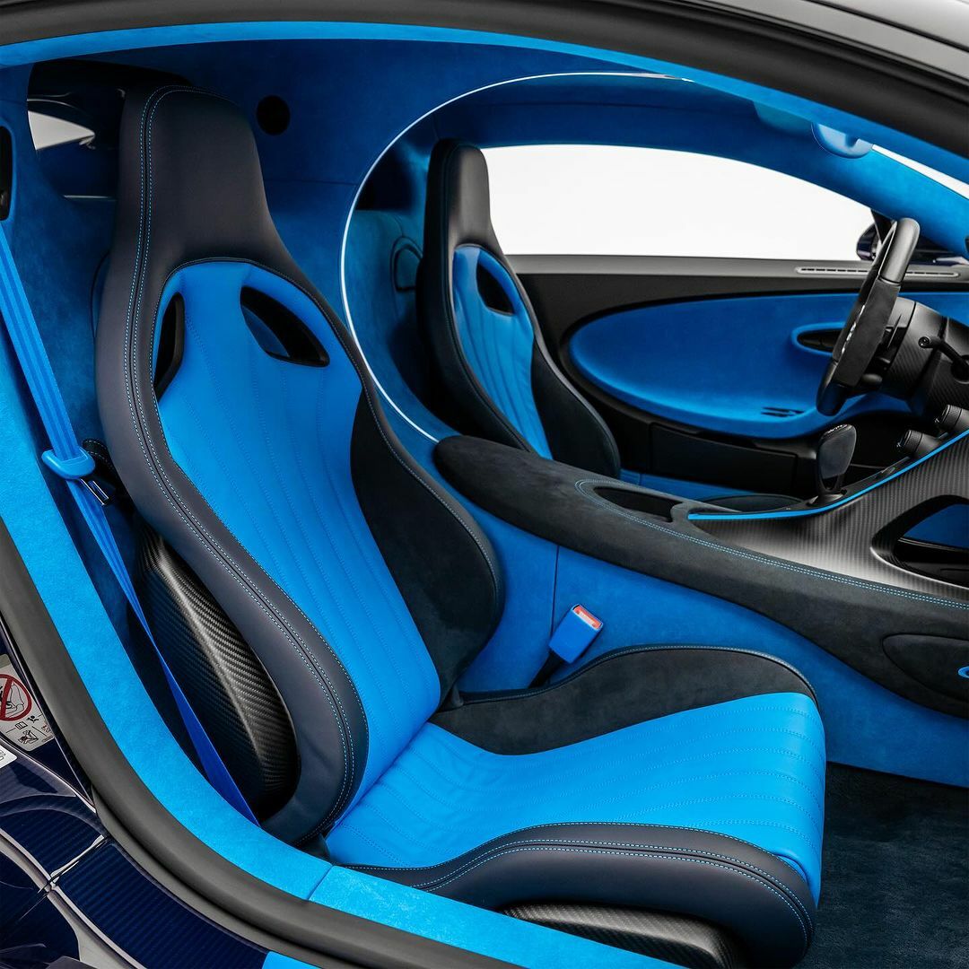 PREORDER HH Model x Miniature Planet 1:18 Bugatti Chiron Super Sport (Royal Blue Carbon) - Exclusive Model