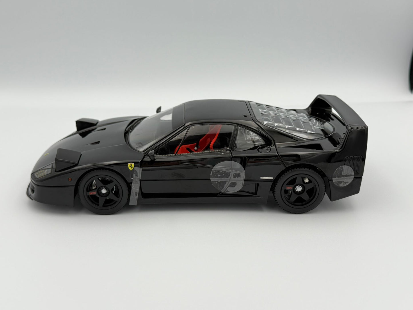 Kyosho 1:18 Ferrari F40 (Black)