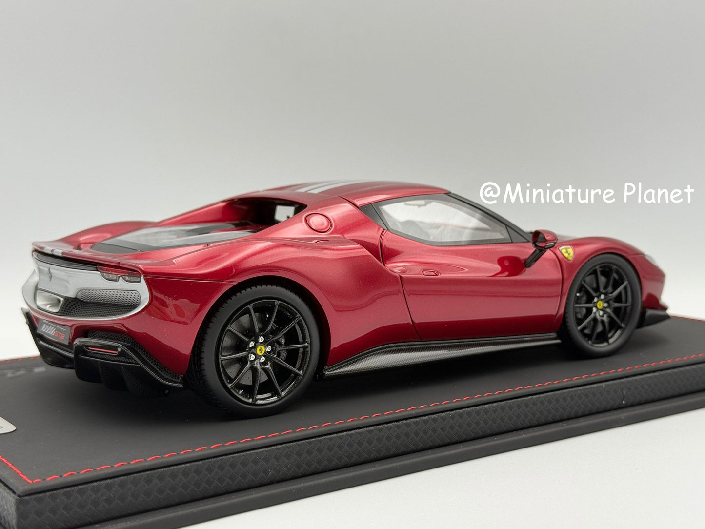 BBR 1:18 Ferrari 296 Assetto Fiorano (Metallic Red)
