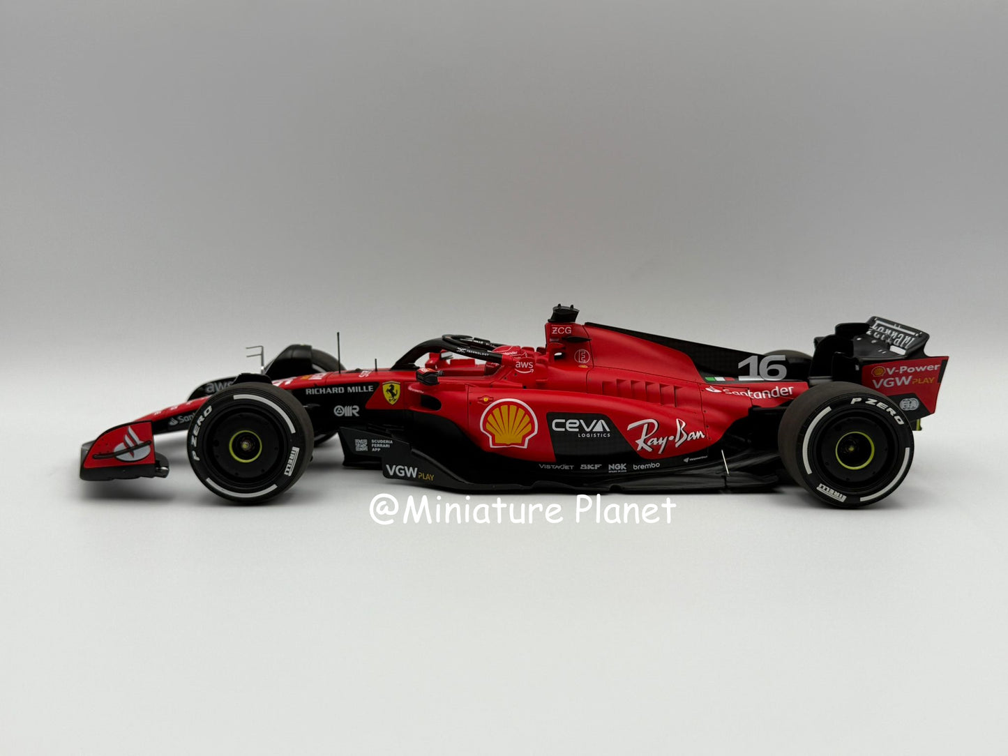 BBR 1:18 Ferrari SF-23 GP Singapore Marina Bay 2023