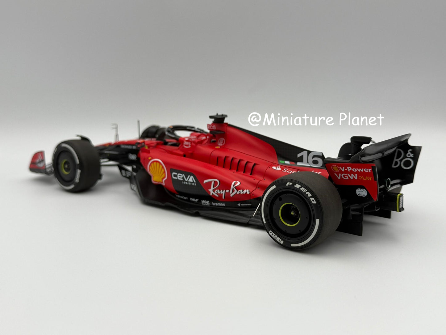 BBR 1:18 Ferrari SF-23 GP Singapore Marina Bay 2023