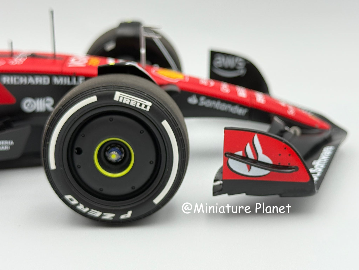 BBR 1:18 Ferrari SF-23 GP Singapore Marina Bay 2023