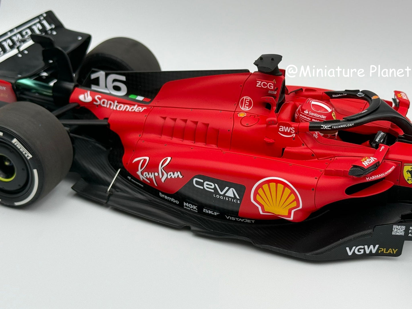 BBR 1:18 Ferrari SF-23 GP Singapore Marina Bay 2023