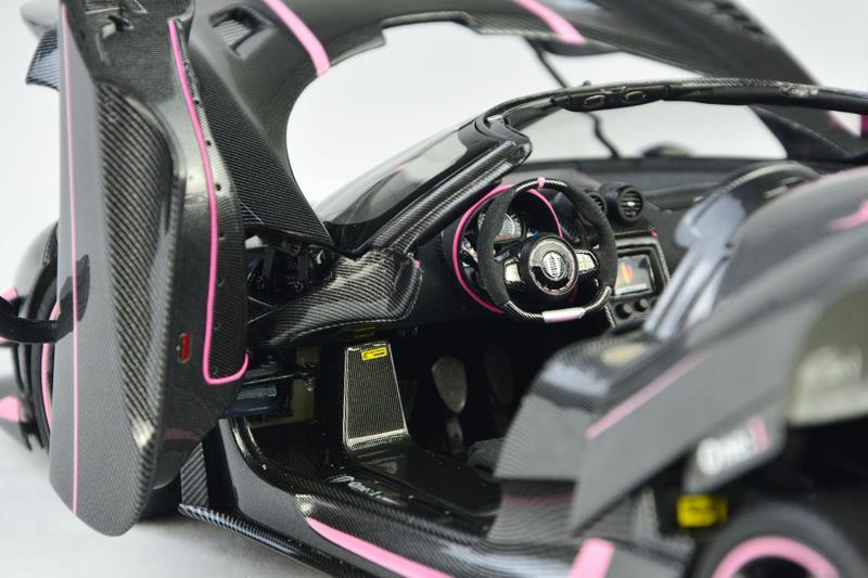 Frontiart 1:8 Koenigsegg One:1 JC (Carbon/Pink)