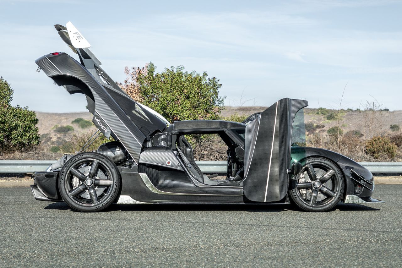 PREORDER VMB x Miniature Planet 1:18 Koenigsegg Agera RS Final Edition - Vader