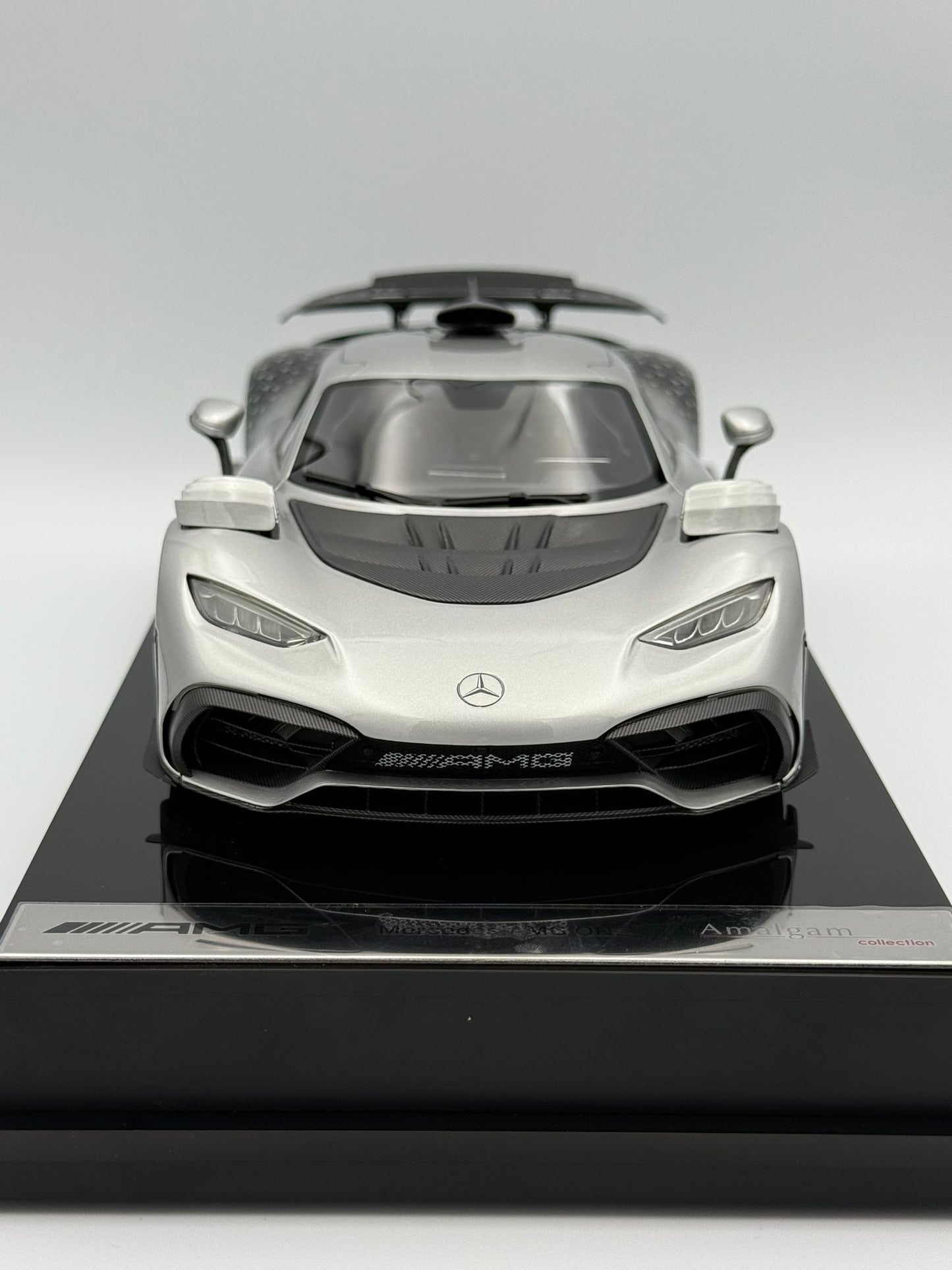 Amalgam 1:18 Mercedes-Benz AMG One