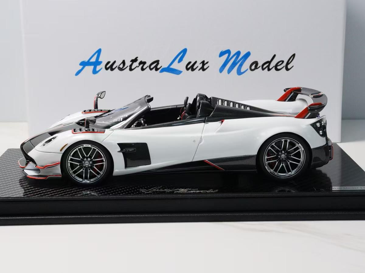 AustraLux Model 1:18 Pagani Huayra BC Roadster (White w/ Tricolore Stripe)