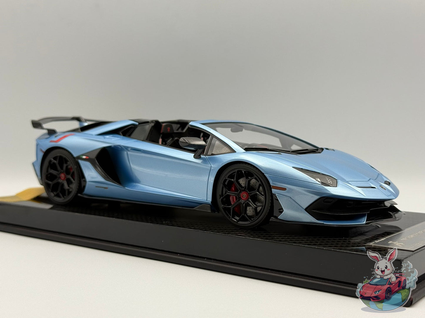 Ultra Unique x Runner 1:18 Lamborghini Aventador SVJ Roadster (Ice Blue) #01/15