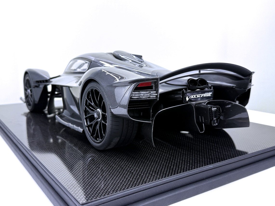 Frontiart 1:8 Aston Martin Valkyrie (Full Carbon)
