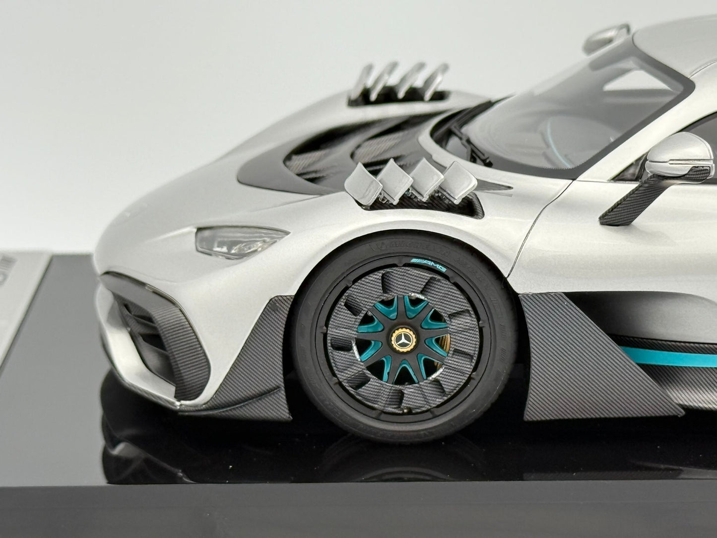 Amalgam 1:18 Mercedes-Benz AMG One