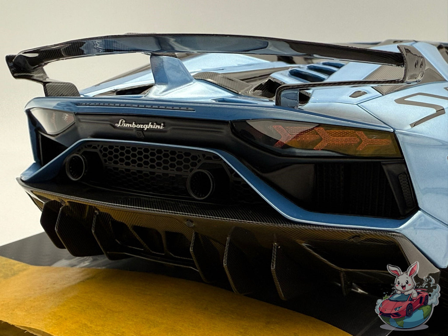 Ultra Unique x Runner 1:18 Lamborghini Aventador SVJ Roadster (Ice Blue) #01/15