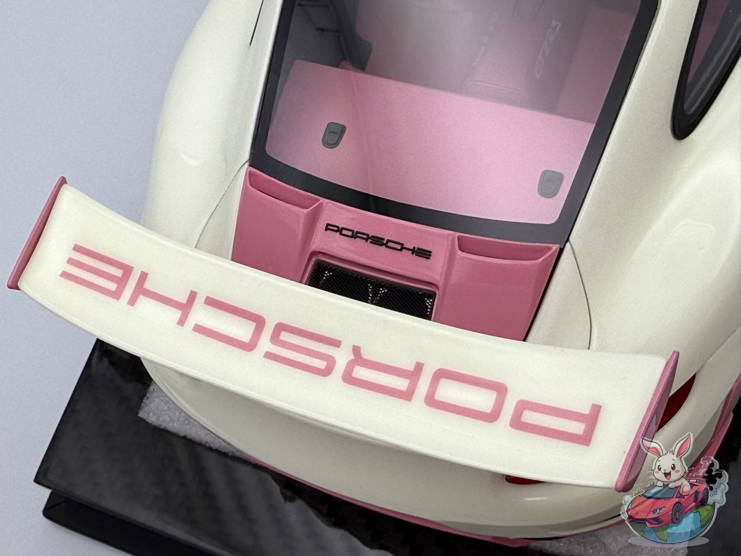 Ultra Unique x Runner 1:18 Porsche 911 GT2 RS (White/Pink - Glow)
