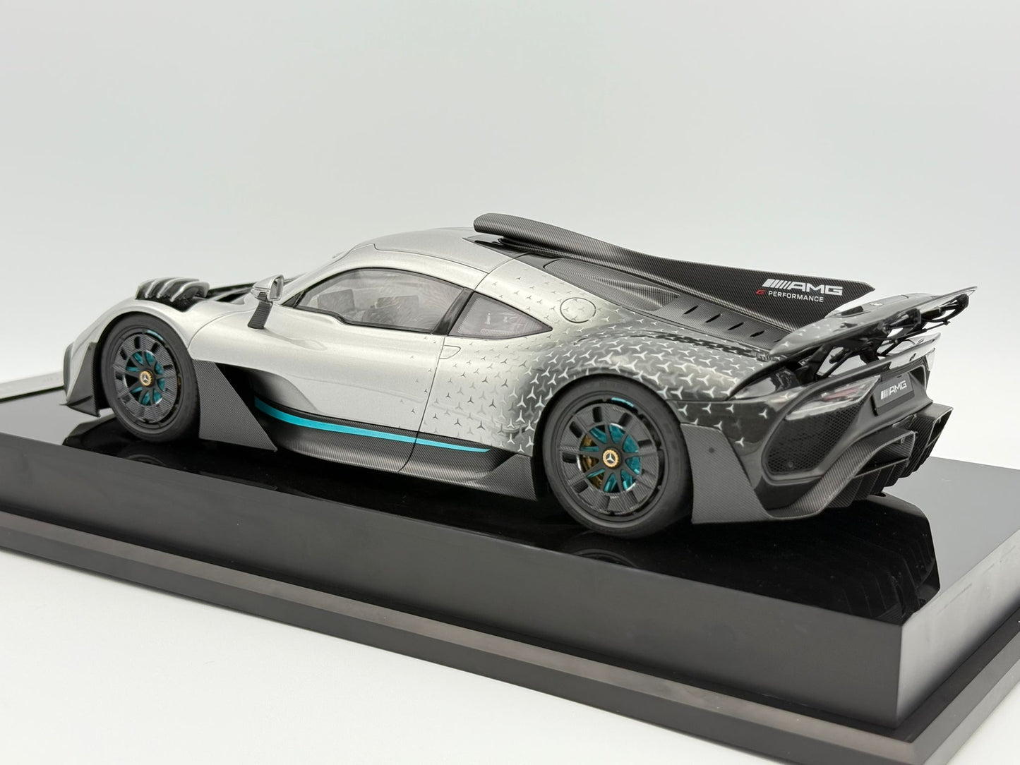 Amalgam 1:18 Mercedes-Benz AMG One
