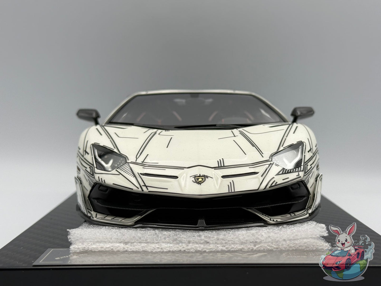 Ultra Unique x Runner 1:18 Lamborghini Aventador SVJ 'Manga-Marker' - Glow