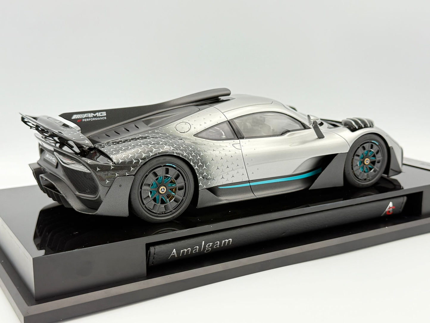 Amalgam 1:18 Mercedes-Benz AMG One