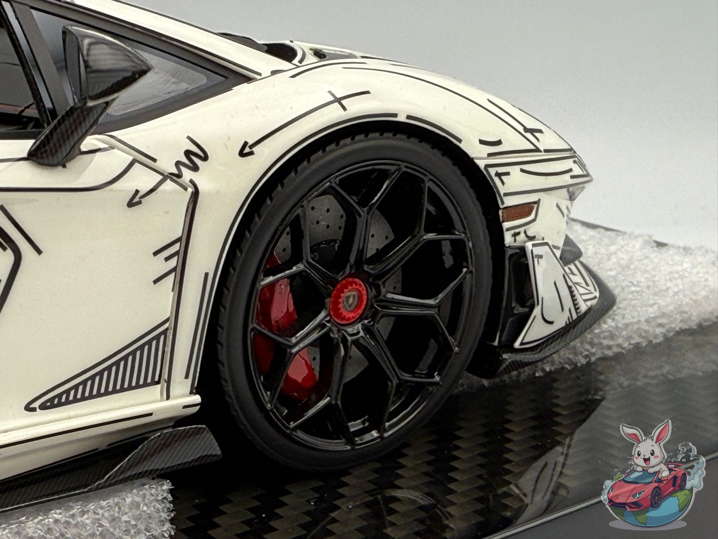 Ultra Unique x Runner 1:18 Lamborghini Aventador SVJ 'Manga-Marker' - Glow