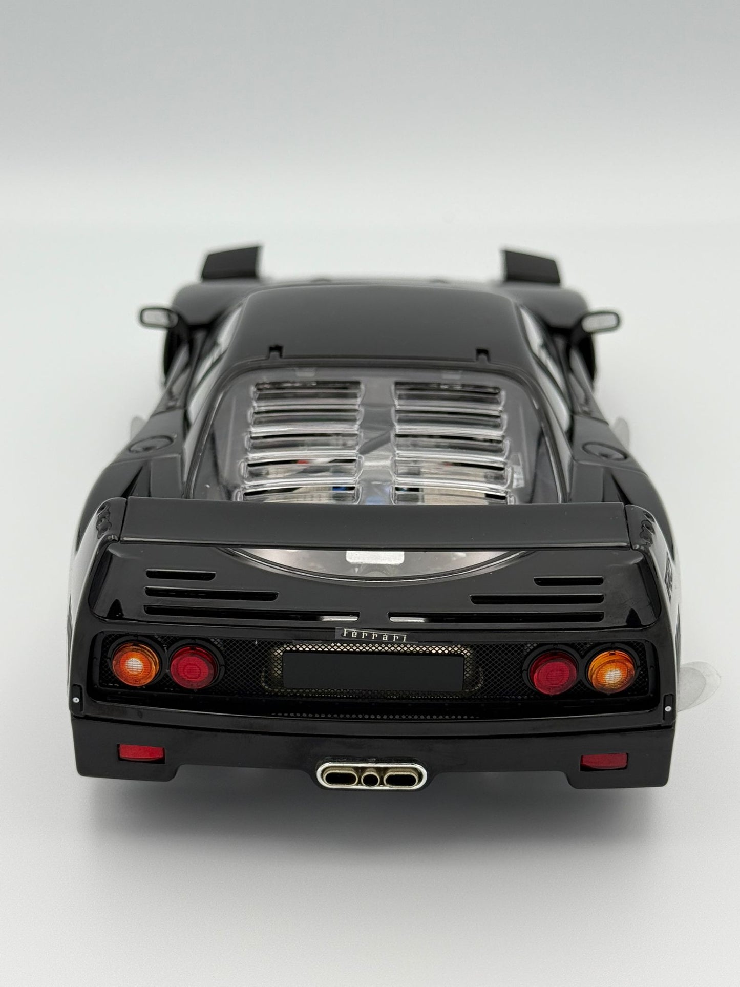 Kyosho 1:18 Ferrari F40 (Black)