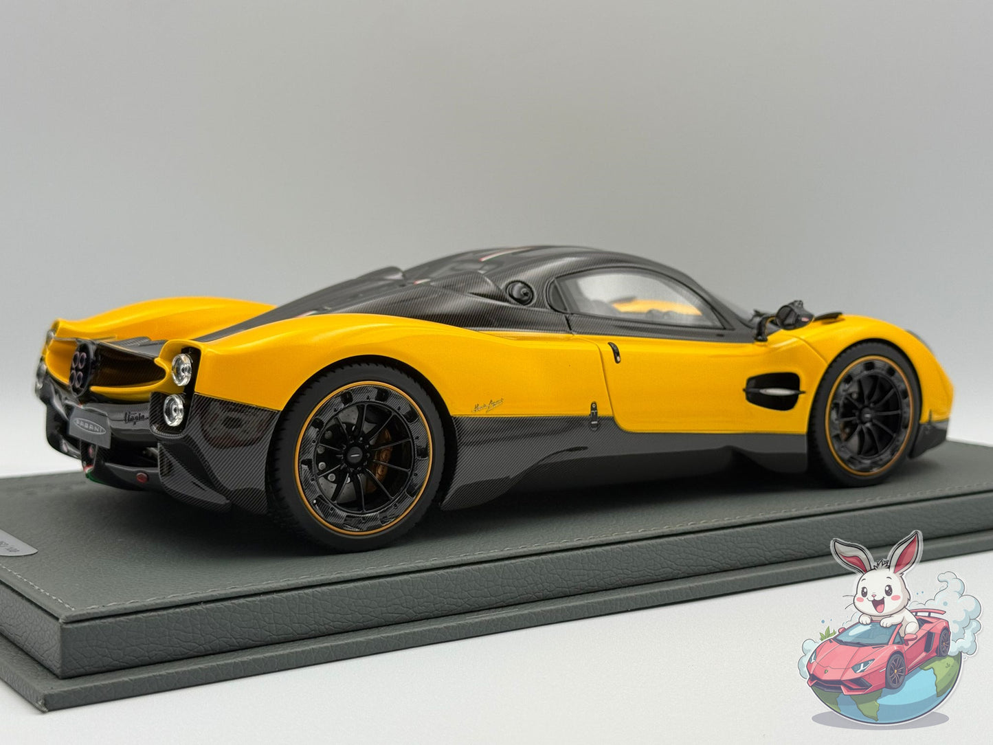 BBR 1:18 Pagani Utopia (Giallo Ginevra)