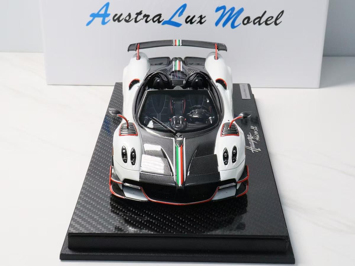 AustraLux Model 1:18 Pagani Huayra BC Roadster (White w/ Tricolore Stripe)