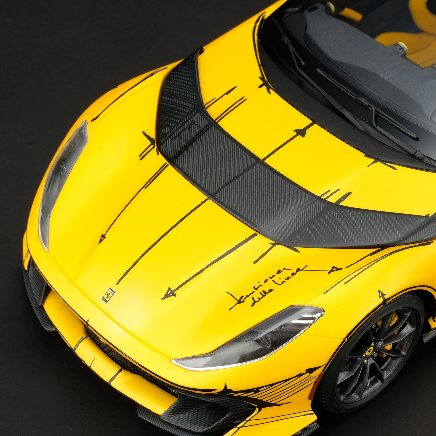 Amalgam 1:18 Ferrari 812 Competizione 'Sketch'