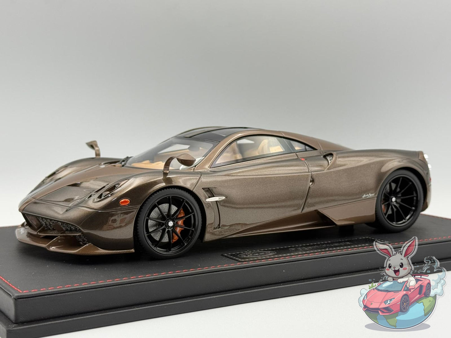 GL Model 1:18 Pagani Huayra Hermes (Brown Carbon Fiber)
