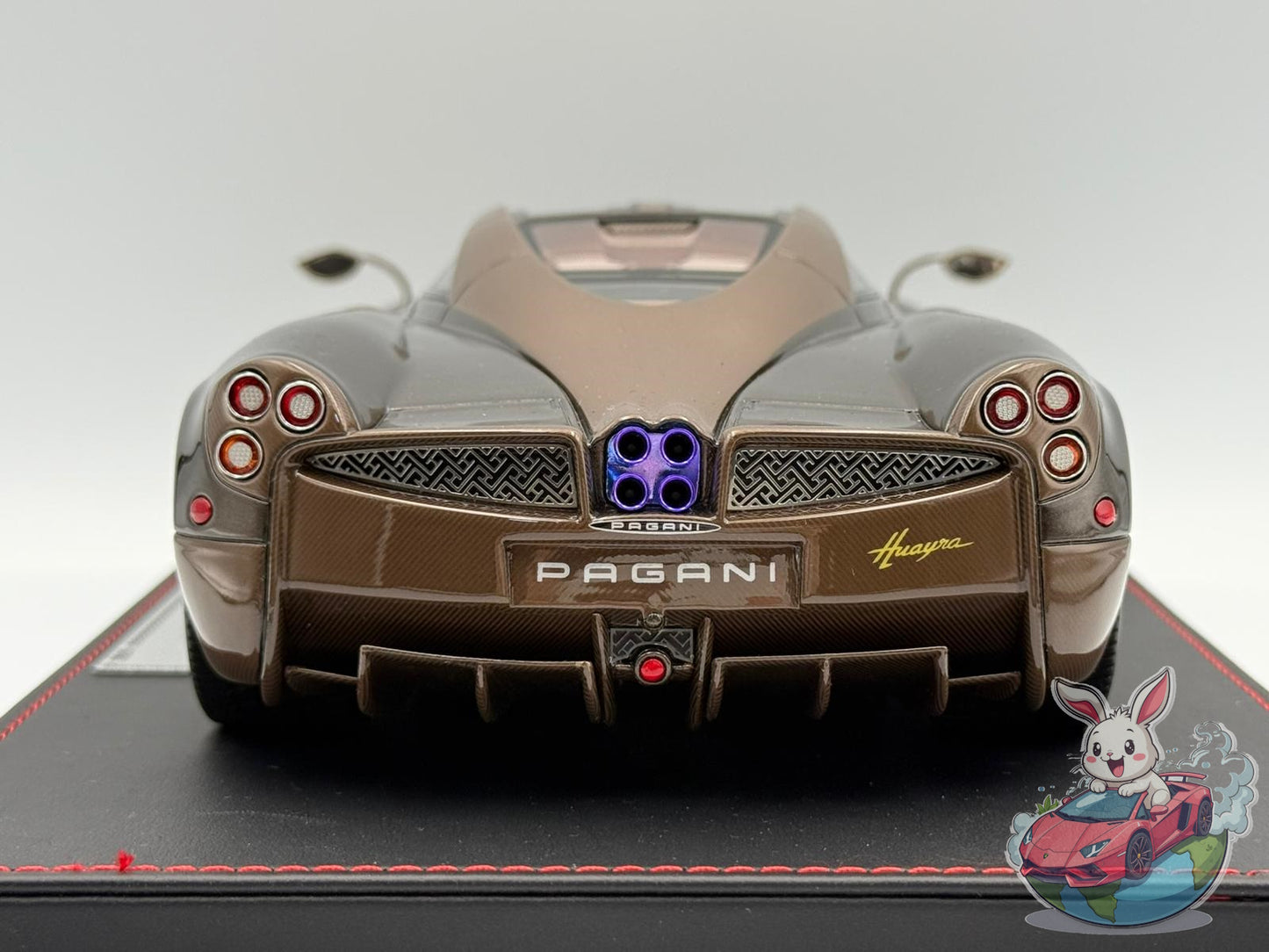 GL Model 1:18 Pagani Huayra Hermes (Brown Carbon Fiber)
