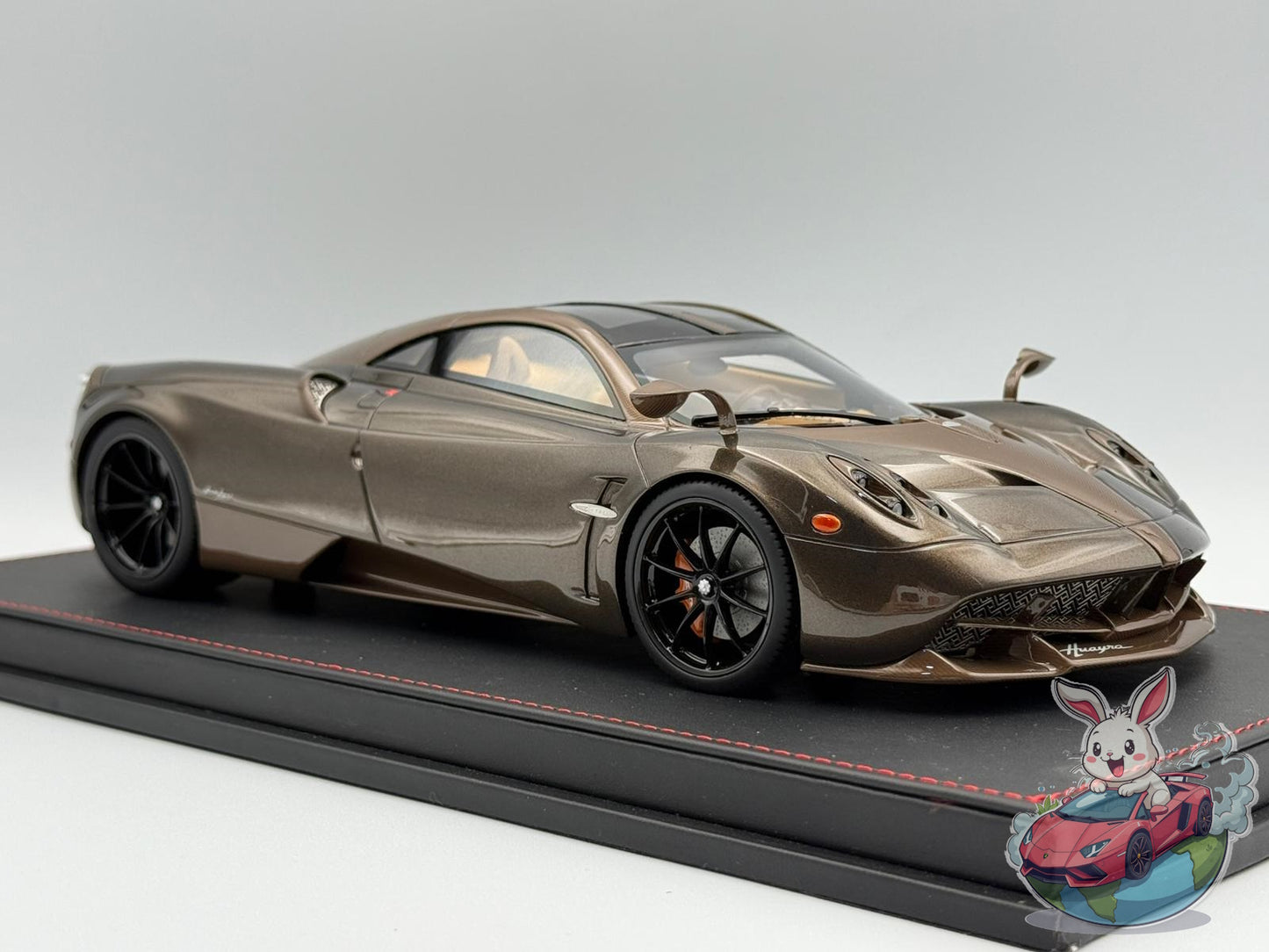 GL Model 1:18 Pagani Huayra Hermes (Brown Carbon Fiber)