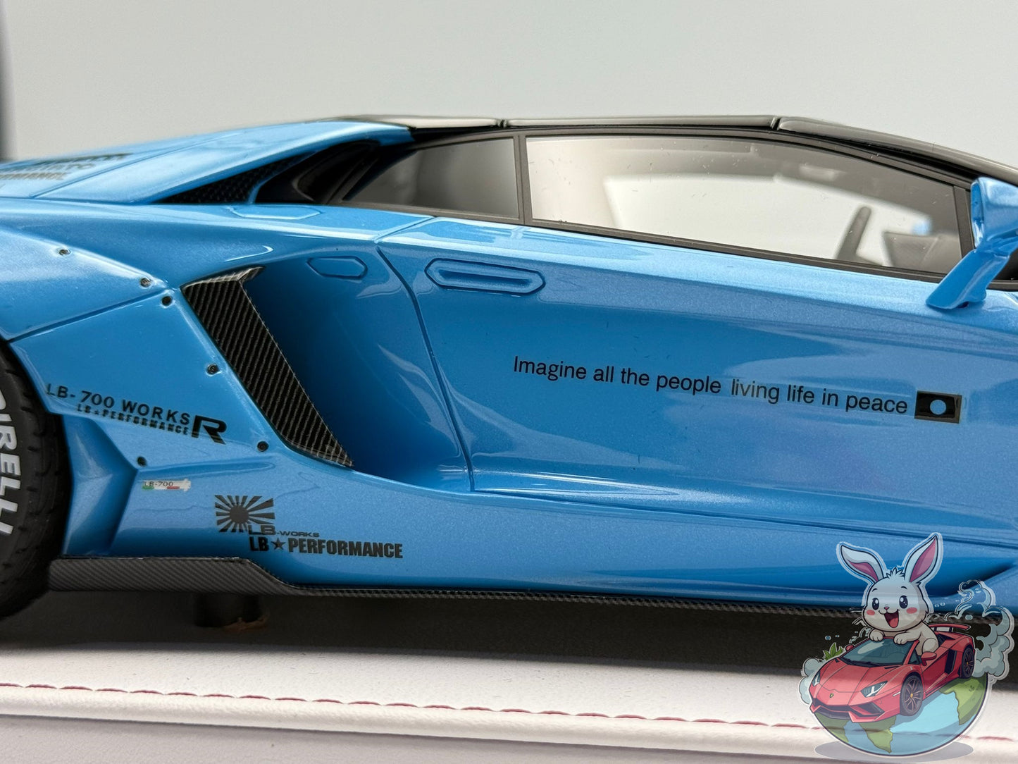 GL Models 1:18 Lamborghini Aventador Roadster LBWK (Blue)