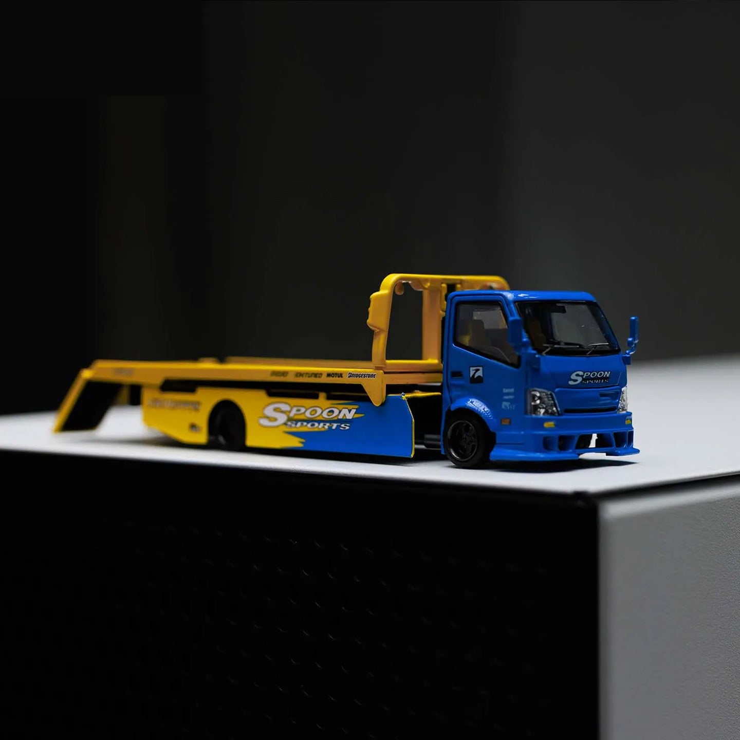 Time Micro 1:64 Hino H300 ‘Spoon’