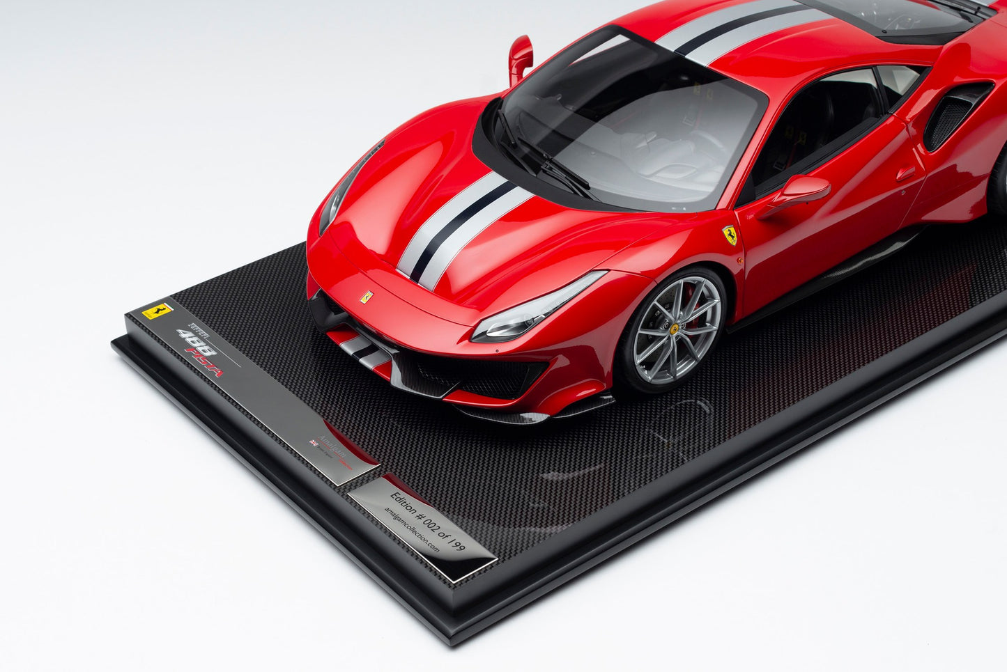 Amalgam 1:8 Ferrari 488 Pista