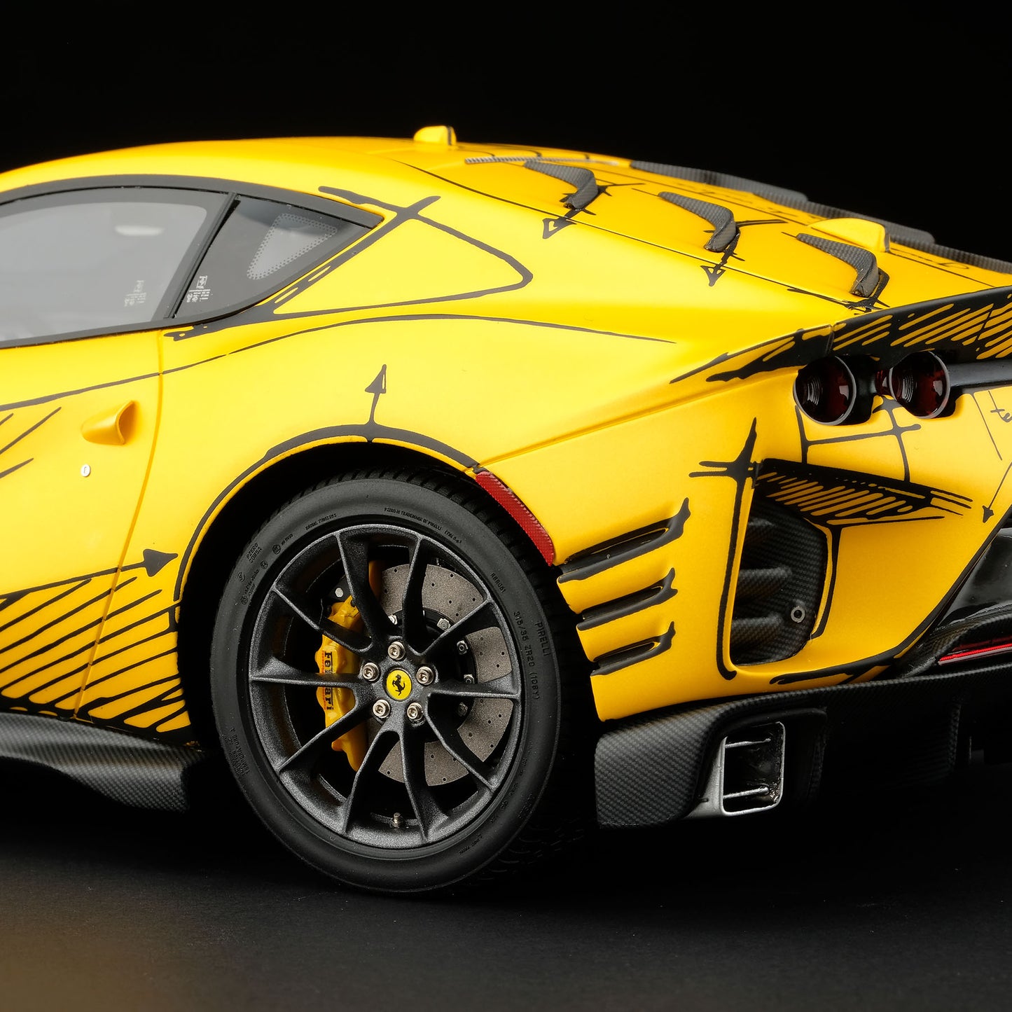 Amalgam 1:18 Ferrari 812 Competizione 'Sketch'