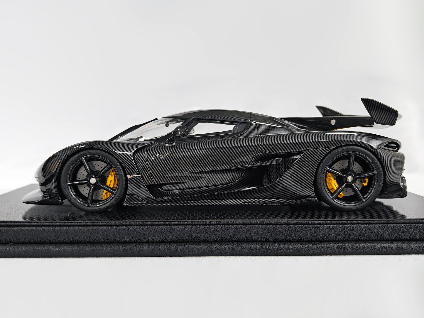 Frontiart 1:18 Koenigsegg Jesko (Clear Carbon Fiber)