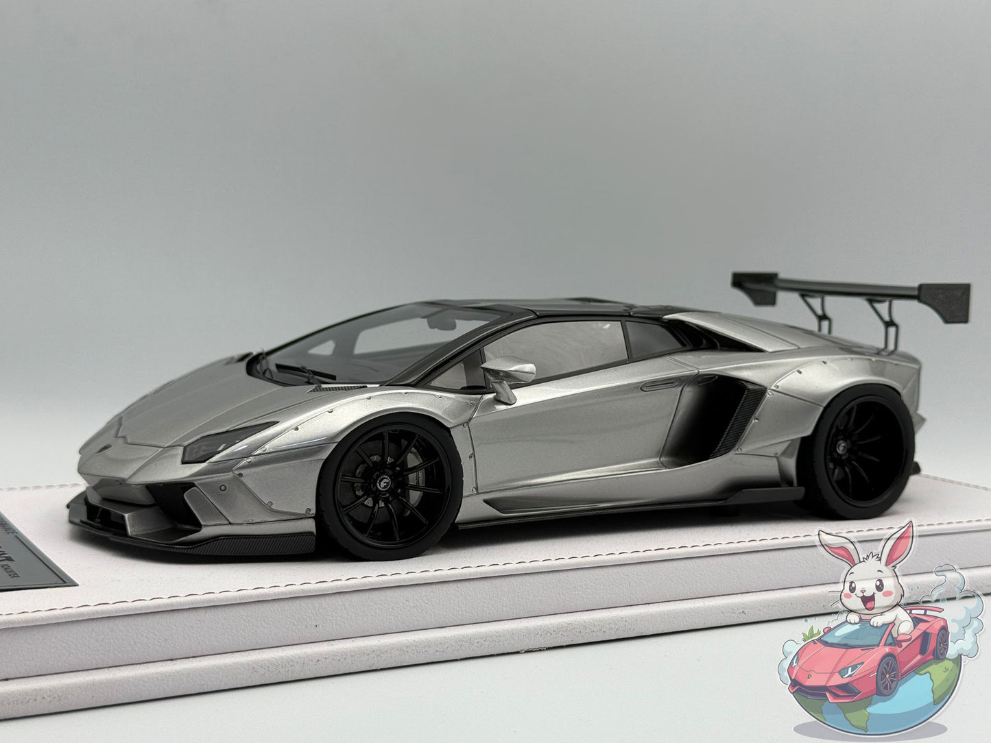 GL Models 1:18 Lamborghini Aventador Roadster LBWK (Silver)