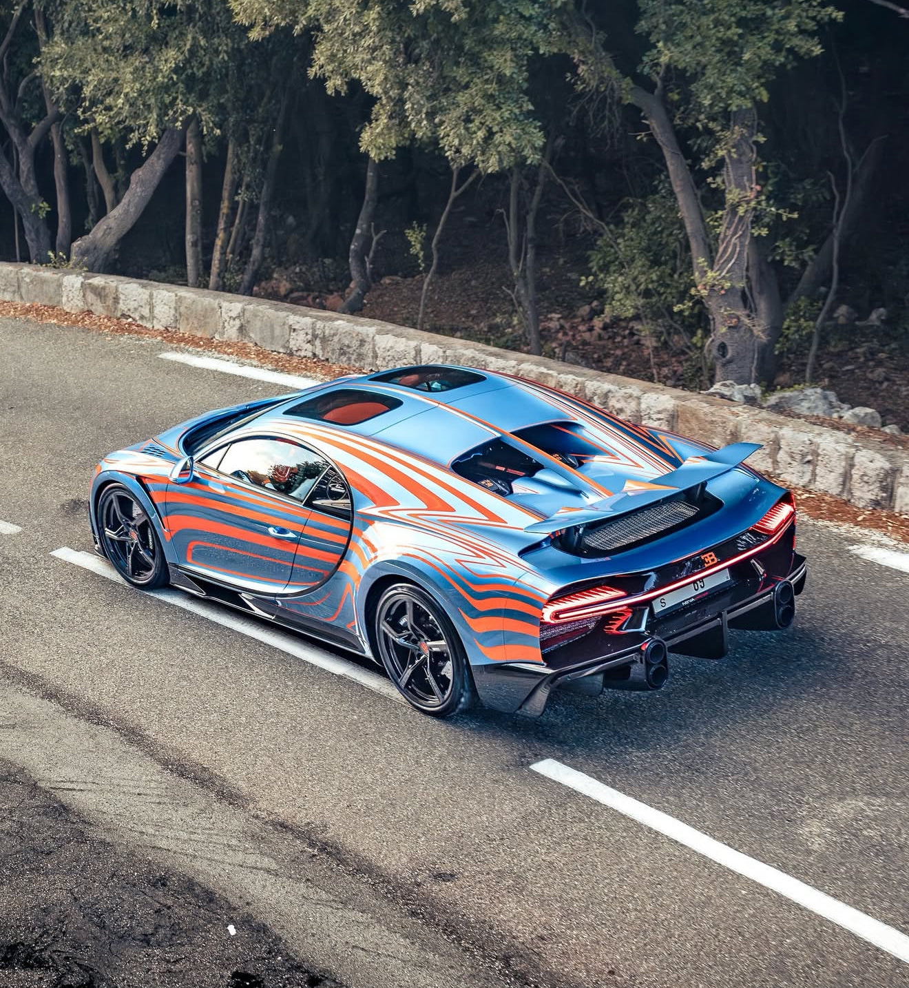 PREORDER Henson & Heaven 1:18 Bugatti Chiron Super Sport ‘Vagues de Lumiere’