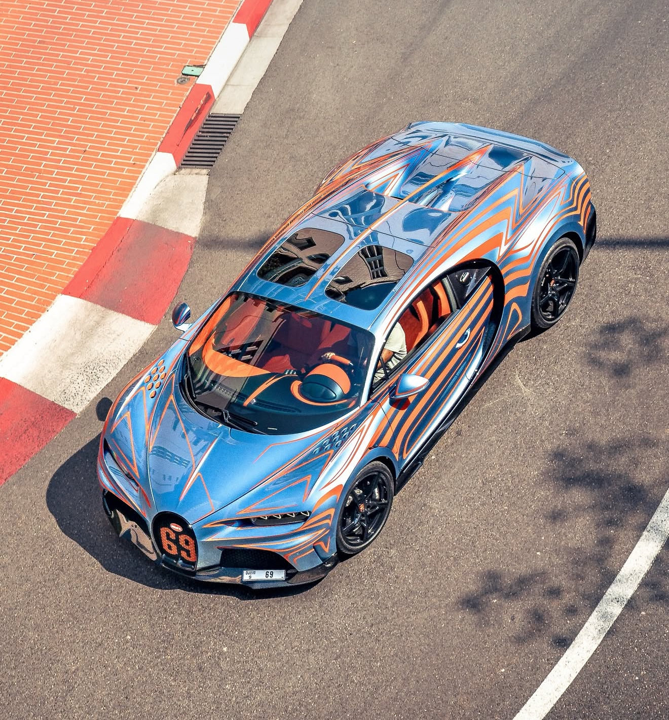 PREORDER Henson & Heaven 1:18 Bugatti Chiron Super Sport ‘Vagues de Lumiere’