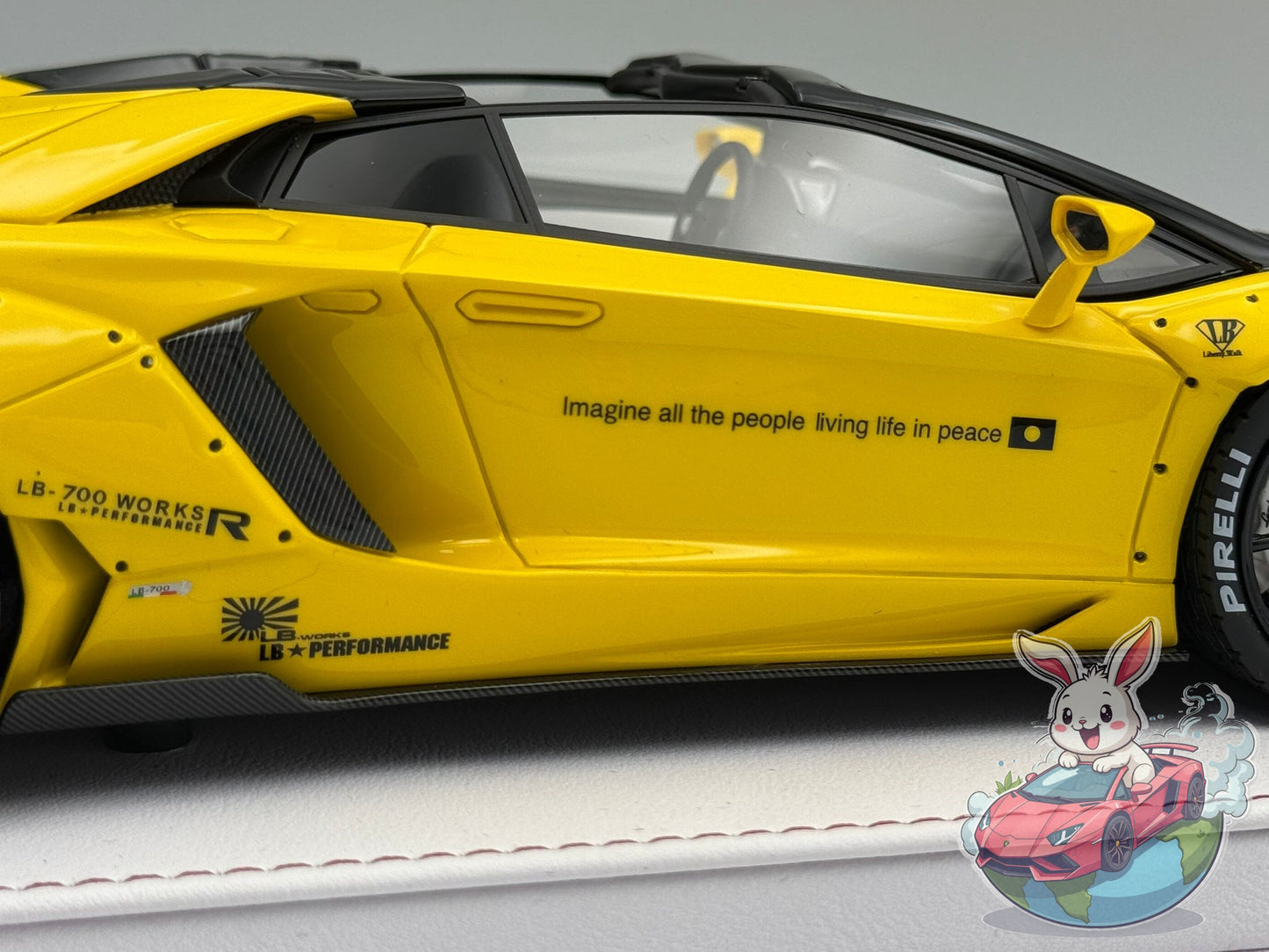 GL Models 1:18 Lamborghini Aventador Roadster LBWK (Yellow)