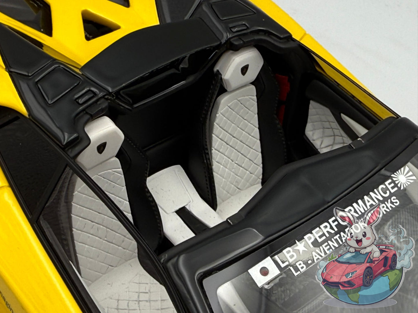GL Models 1:18 Lamborghini Aventador Roadster LBWK (Yellow)