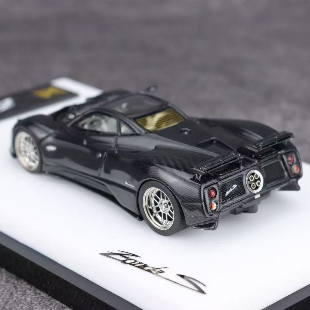 DMY 1:64 Pagani Zonda S (Carbon)