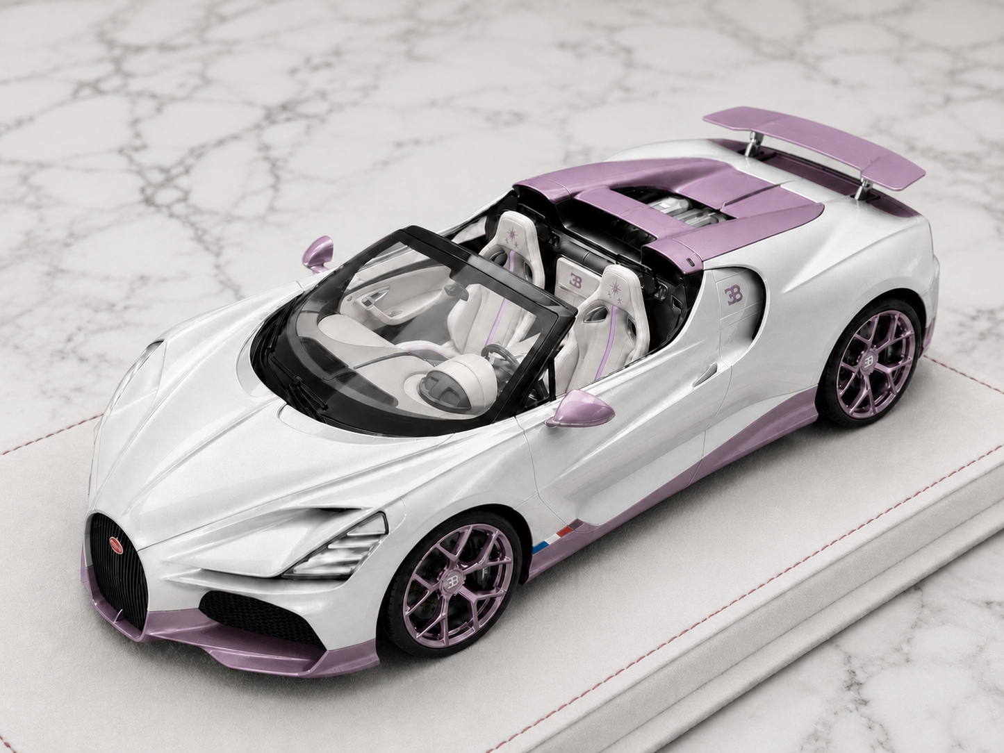 PREORDER 1:18 Bugatti Mistral W16 (White/Pink)