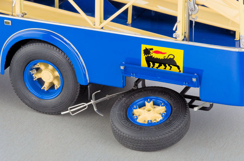 CMC 1:18 1957 Fiat 642 RN2 Bartoletti Maserati Race Car Transporter