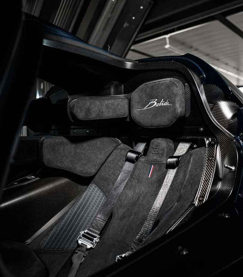 PREORDER HH Model 1:18 Bugatti Bolide (Deep Blue/Blue Carbon)