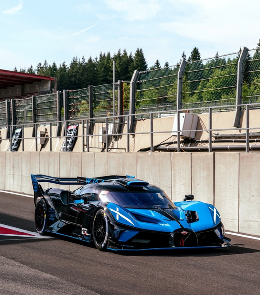 PREORDER HH Model 1:18 Bugatti Bolide (French Blue/Black Carbon)