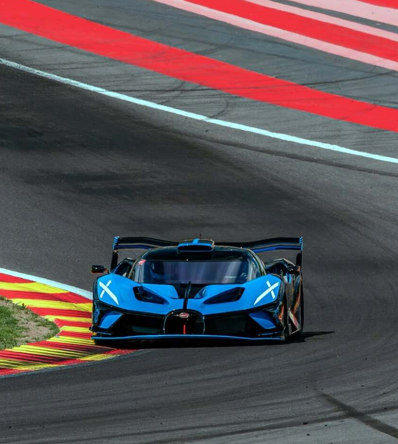 PREORDER HH Model 1:18 Bugatti Bolide (French Blue/Black Carbon)