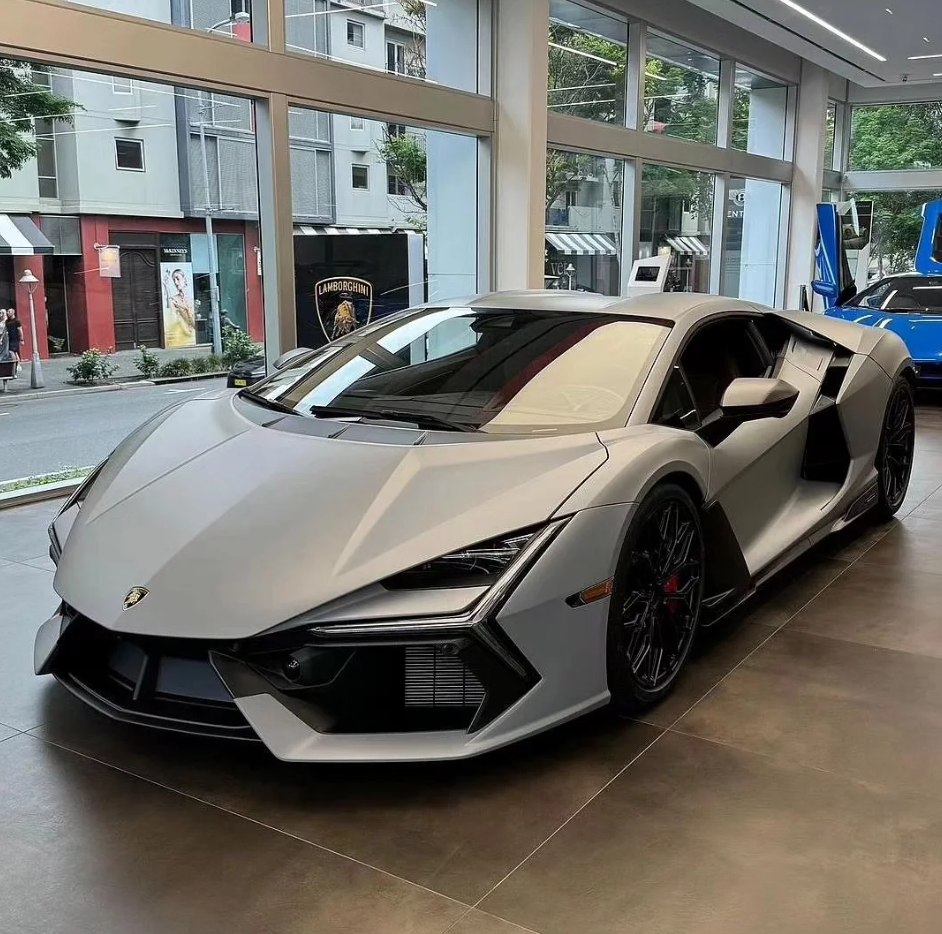 PREORDER Henson & Heaven 1:18 Lamborghini Revuelto (Grigio Acheso)