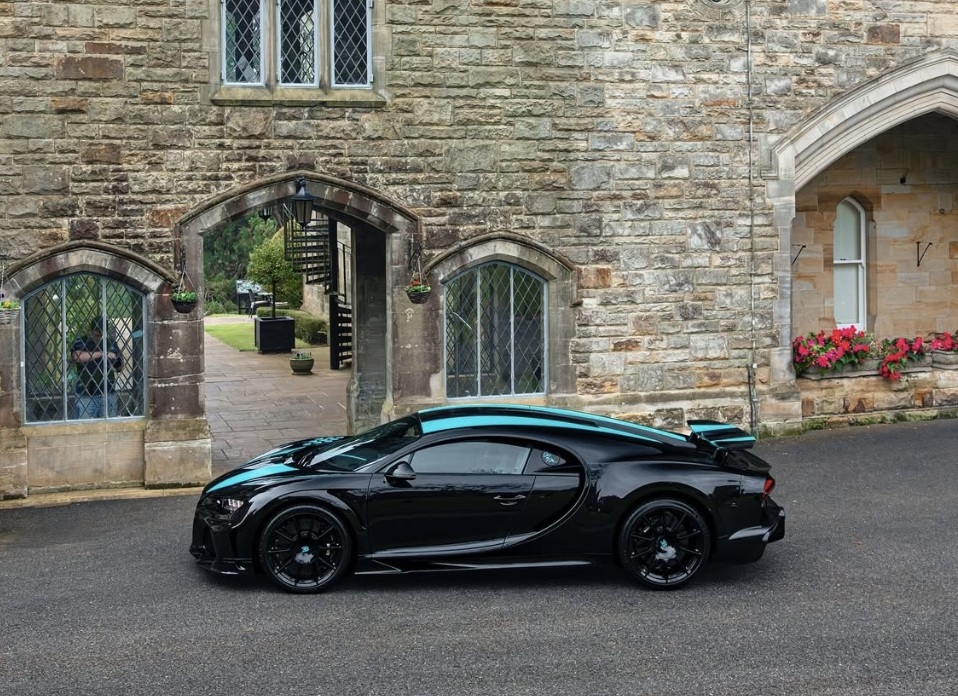 PREORDER Henson & Heaven 1:18 Bugatti Chiron Super Sport ‘Le Diamont Noir’