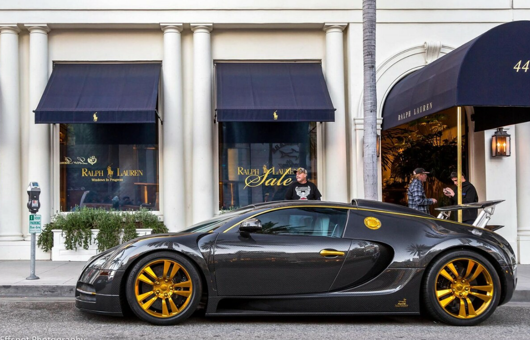 PREORDER VMB x Miniature Planet 1:18 Bugatti Veyron MANSORY Vivere (Carbon Fiber/Gold)