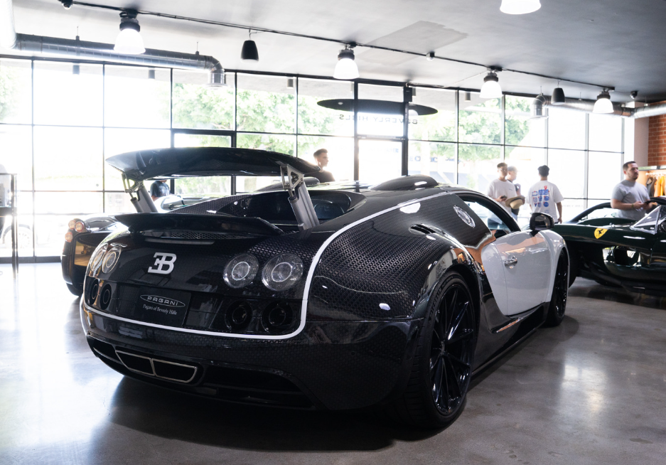 PREORDER VMB x Miniature Planet 1:18 Bugatti Veyron MANSORY Vivere (White/Carbon)