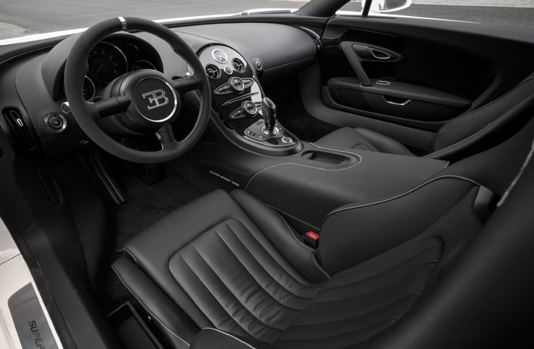 PREORDER VMB x Miniature Planet 1:18 Bugatti Veyron Super Sport '300' (White)