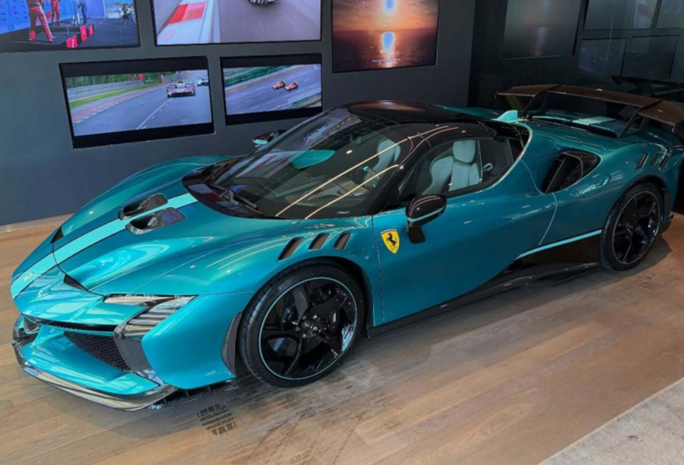 PREORDER BBR 1:18 Ferrari SF90XX Spider (Verde Wojo)