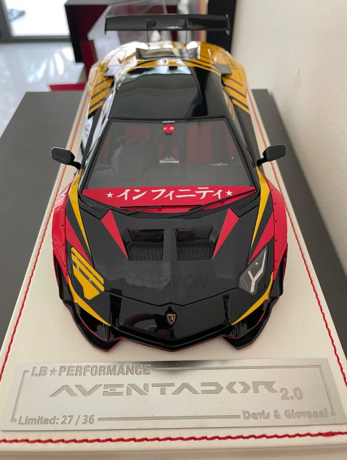 D&G 1:18 Lamborghini Aventador 2.0 LBWK (Infinite)